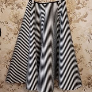 BNWOT midi skirt - size S